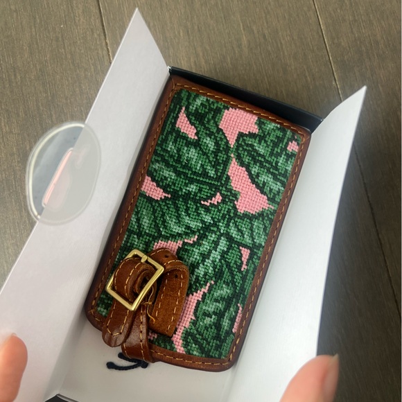 Vineyard Vines Smathers and Branson Banana Leaves Luggage Tag - NWT - Picture 6 of 8